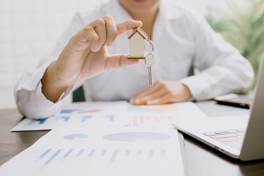 The Ultimate Guide to Investing in Real Estate Notes – Learn strategies, sources, and best practices for successful note investing